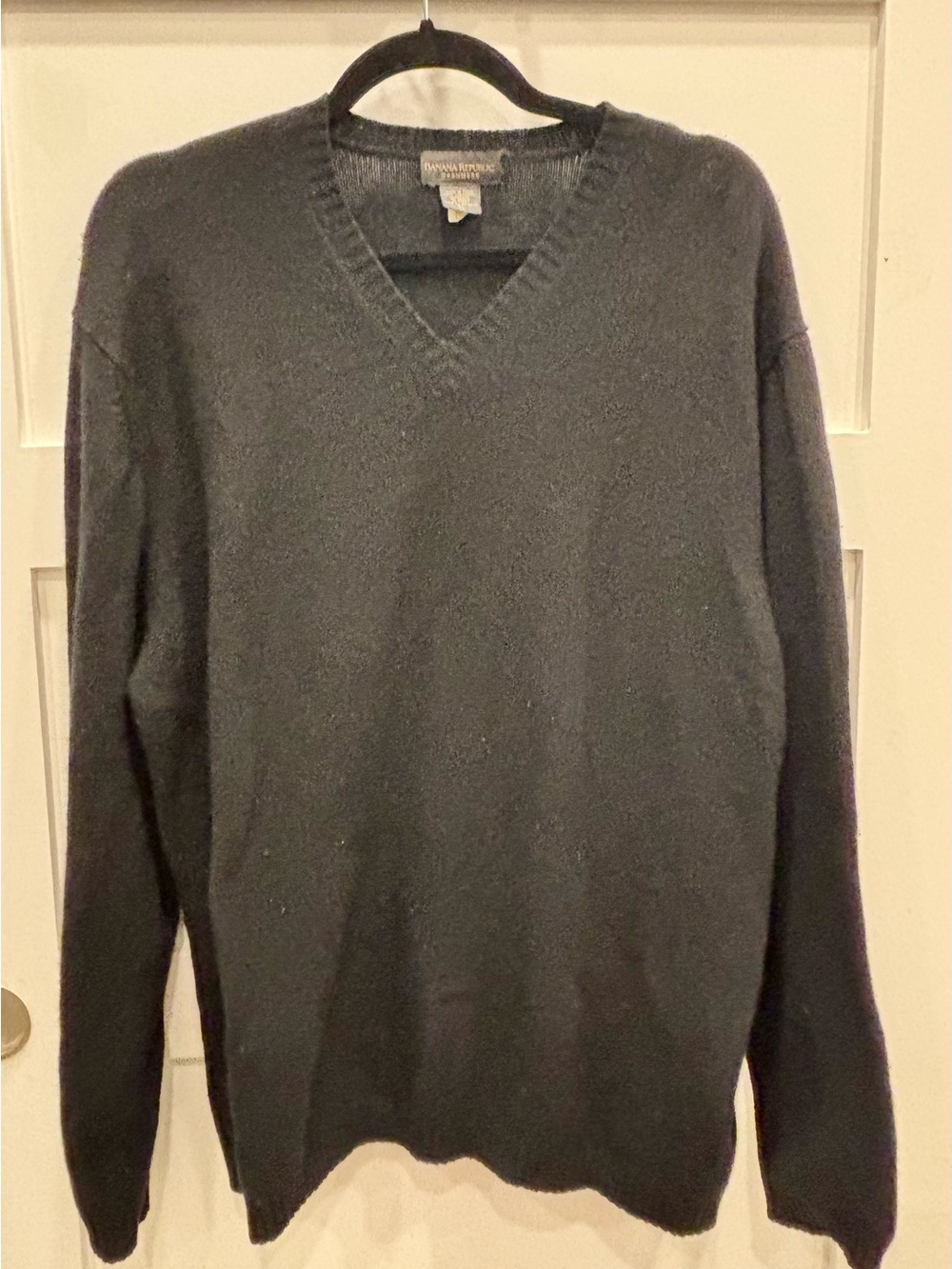 Banana Republic Men's Black  V-Neck Sweater